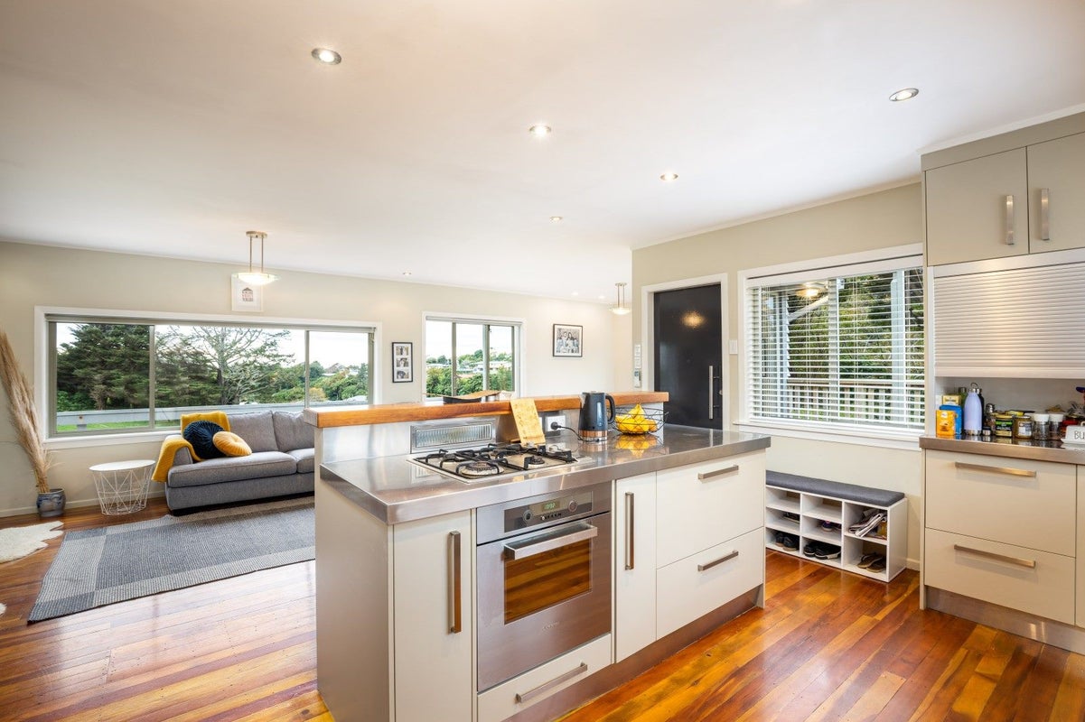 11 Cowling Road, Hurdon, New Plymouth - Carousel 2