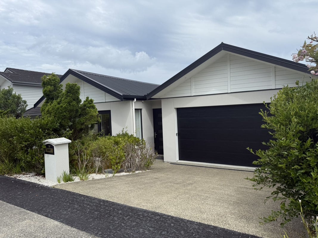 13 Tuatini Place, Long Bay, Auckland - Carousel 1