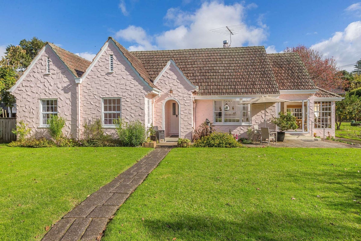 40 Matai Road, Greenlane, Auckland - Carousel 1