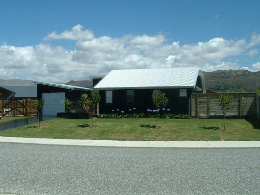 38 Albert Drive, Clyde, Clyde - Carousel 1