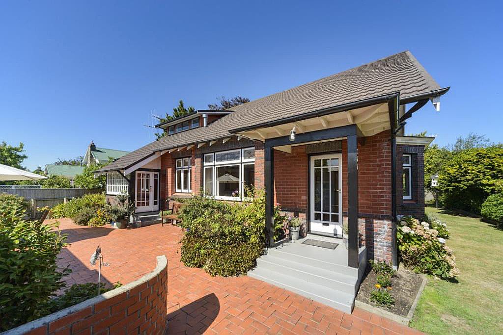 217 Fitzherbert Avenue, West End, Palmerston North - Carousel 1