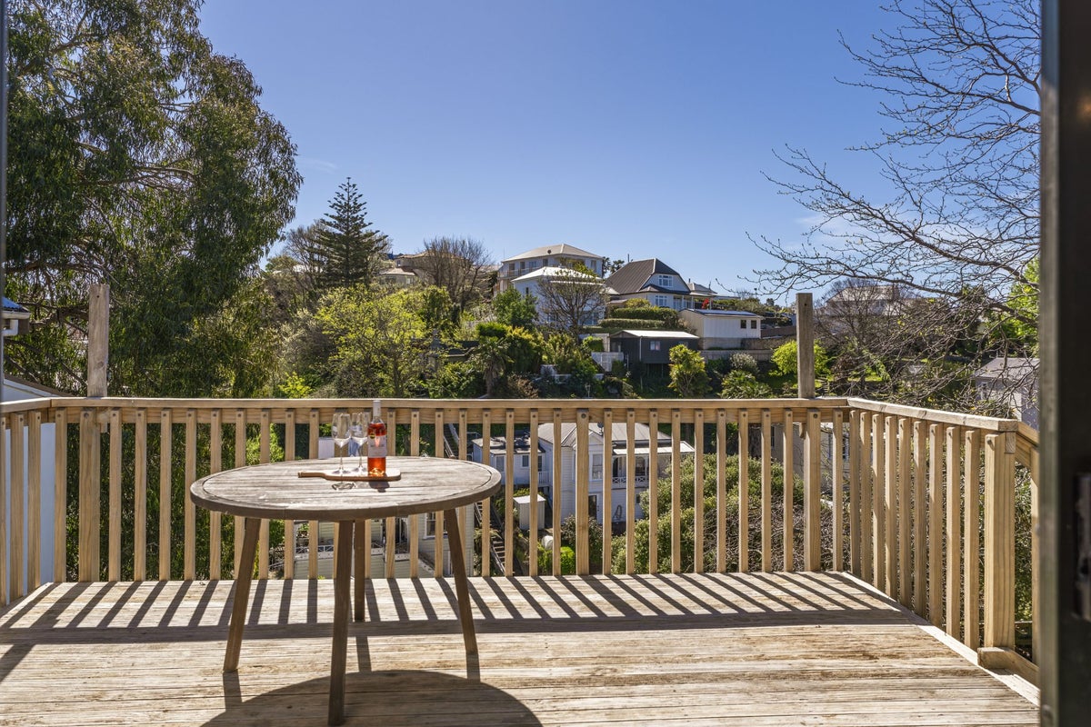 43A Cameron Road, Bluff Hill, Napier, Hawke's Bay - Carousel 1