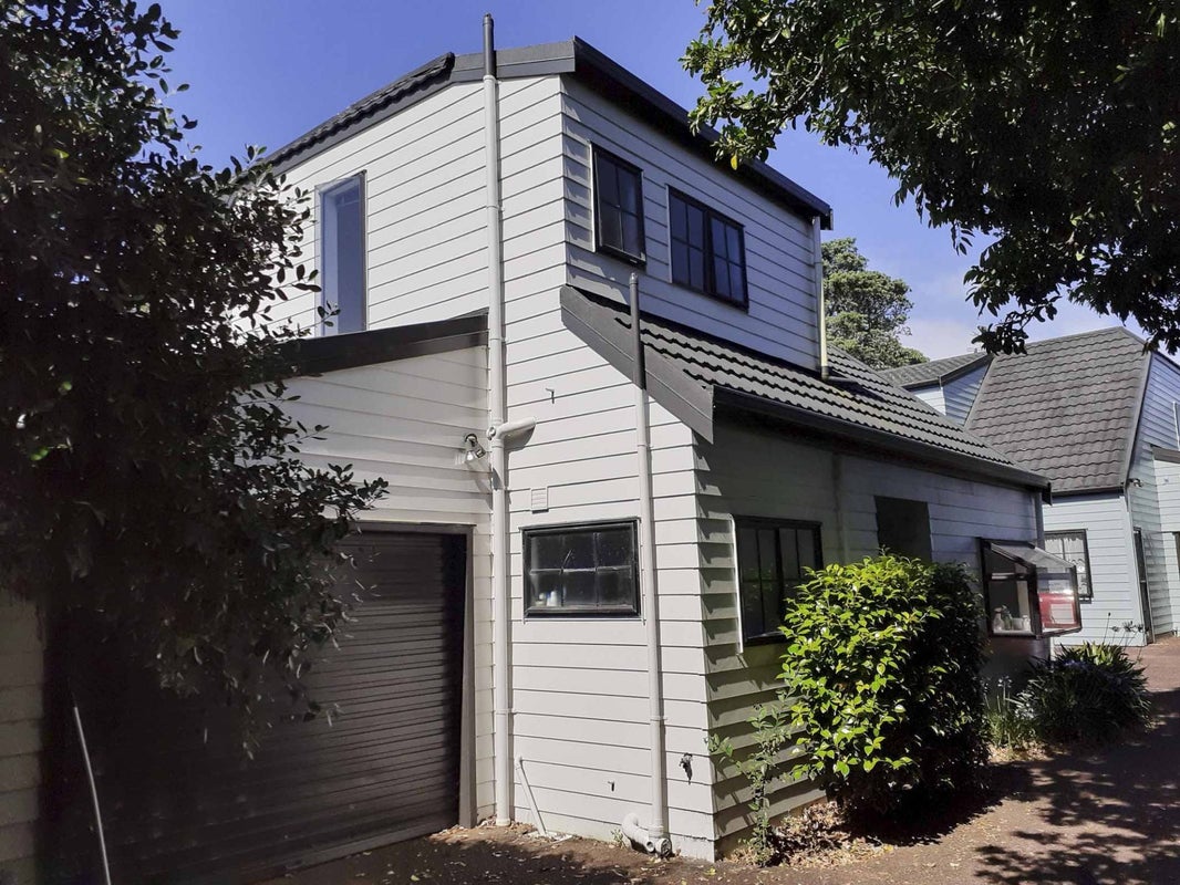 2/16 Waitomo Avenue, Mount Eden, Auckland - Carousel 2