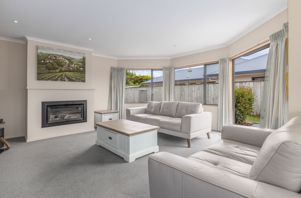 22 Lorna Irene Drive, Raumati South, Paraparaumu - Carousel 2