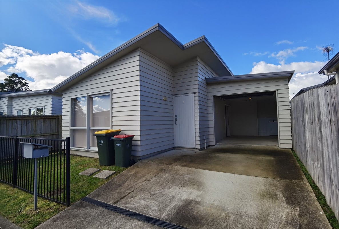 4 Fay Close, Wiri, Auckland - Carousel 1