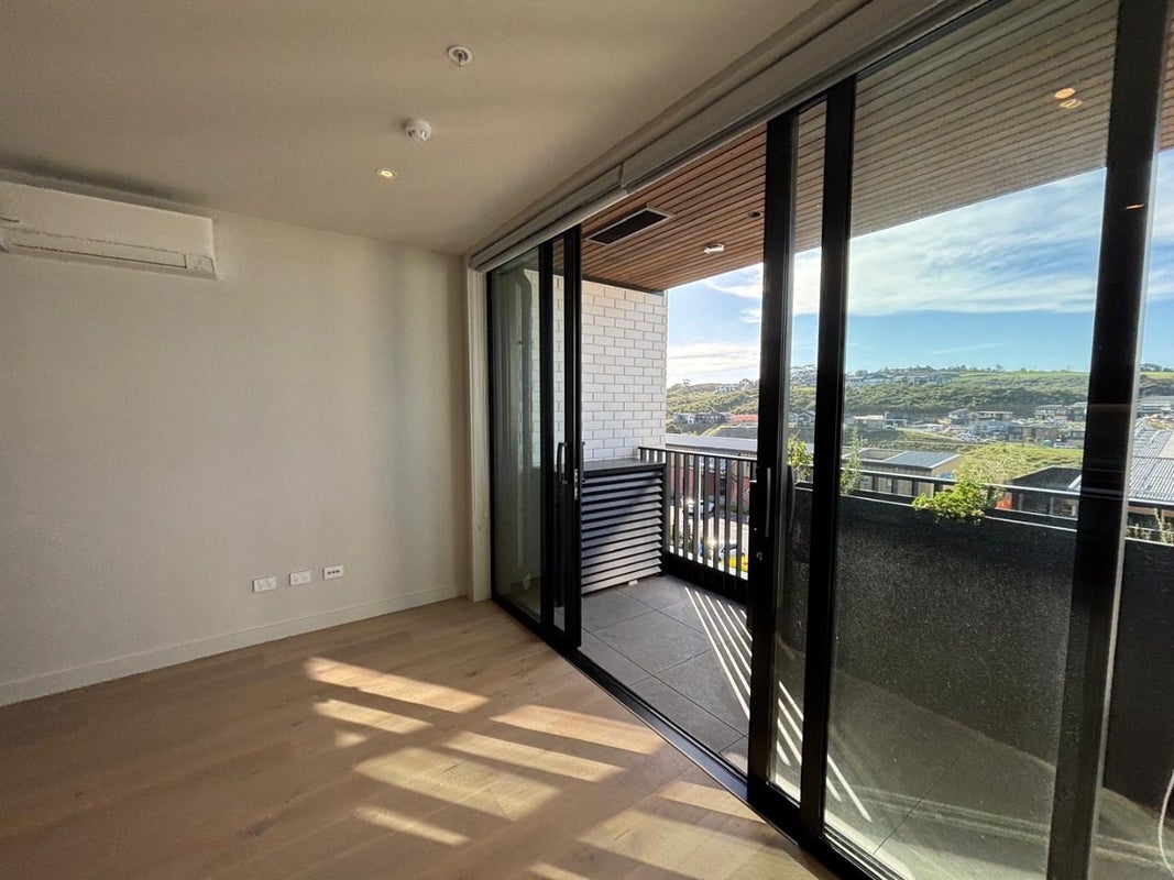 201/21 Pennant Street, Long Bay, Auckland - Carousel 2
