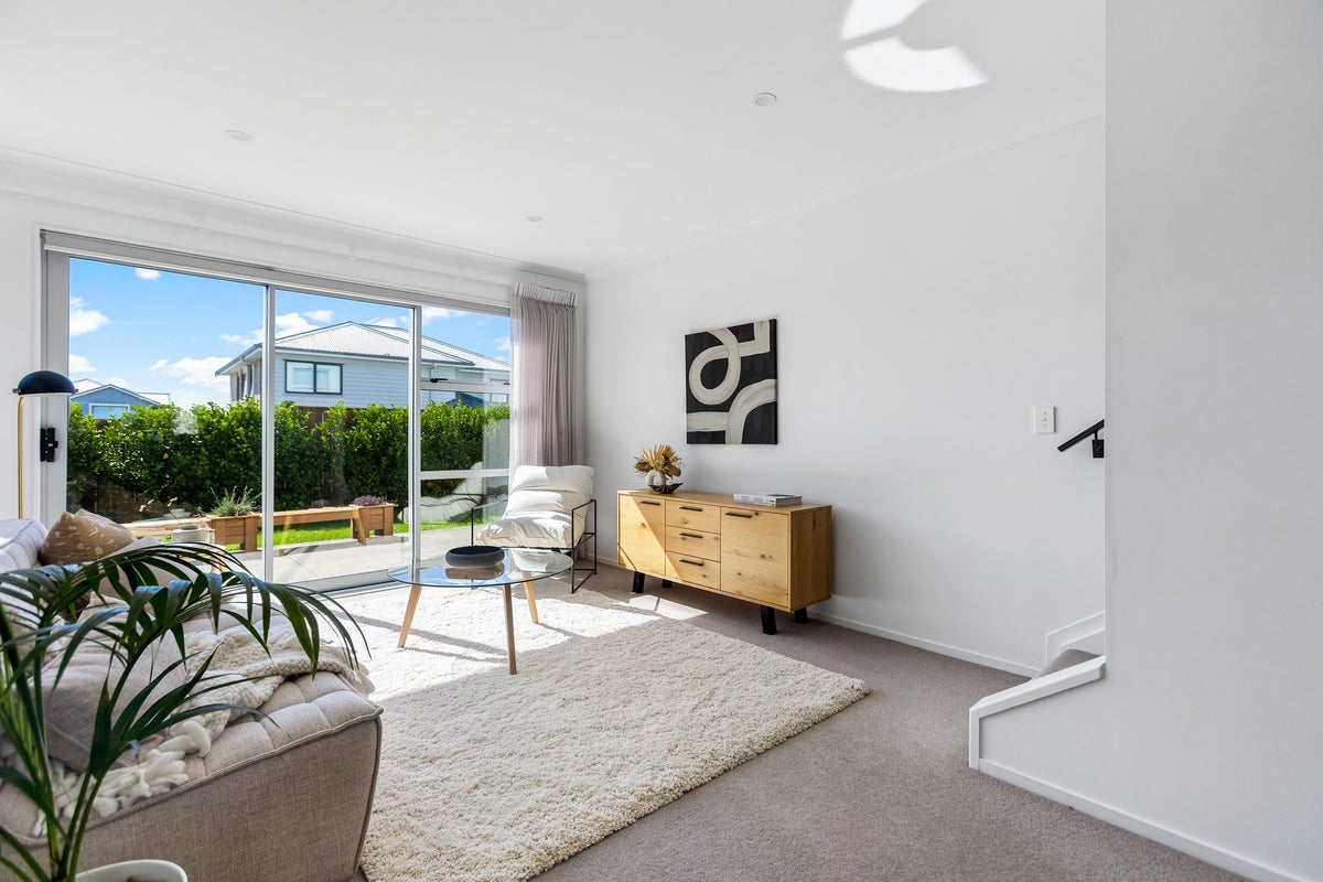 23 Samuel Cassidy Avenue, Swanson, Auckland - Carousel 1