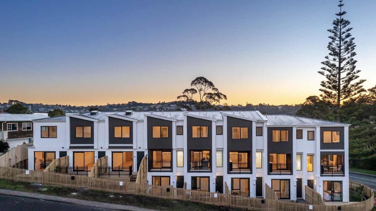 6/2A Torbay Heights, Torbay, Auckland - Carousel 1