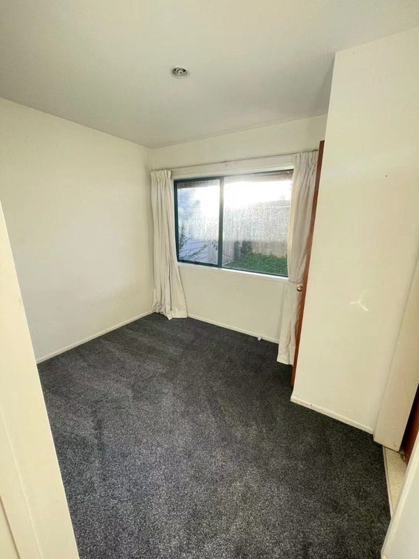12/1 Briar Way, New Lynn, Auckland - Carousel 18