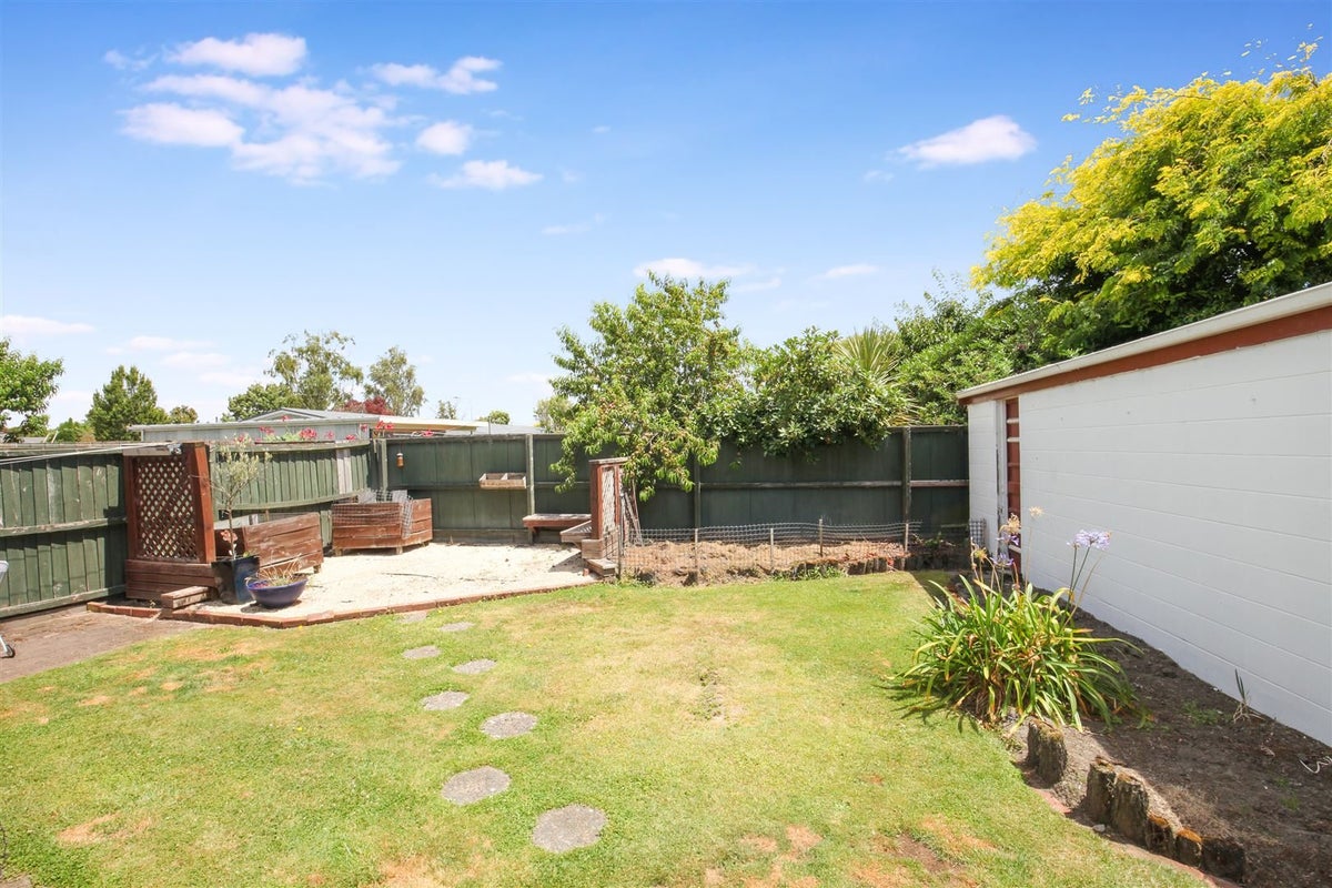 5 Edron Place, Redwood, Christchurch - Carousel 13