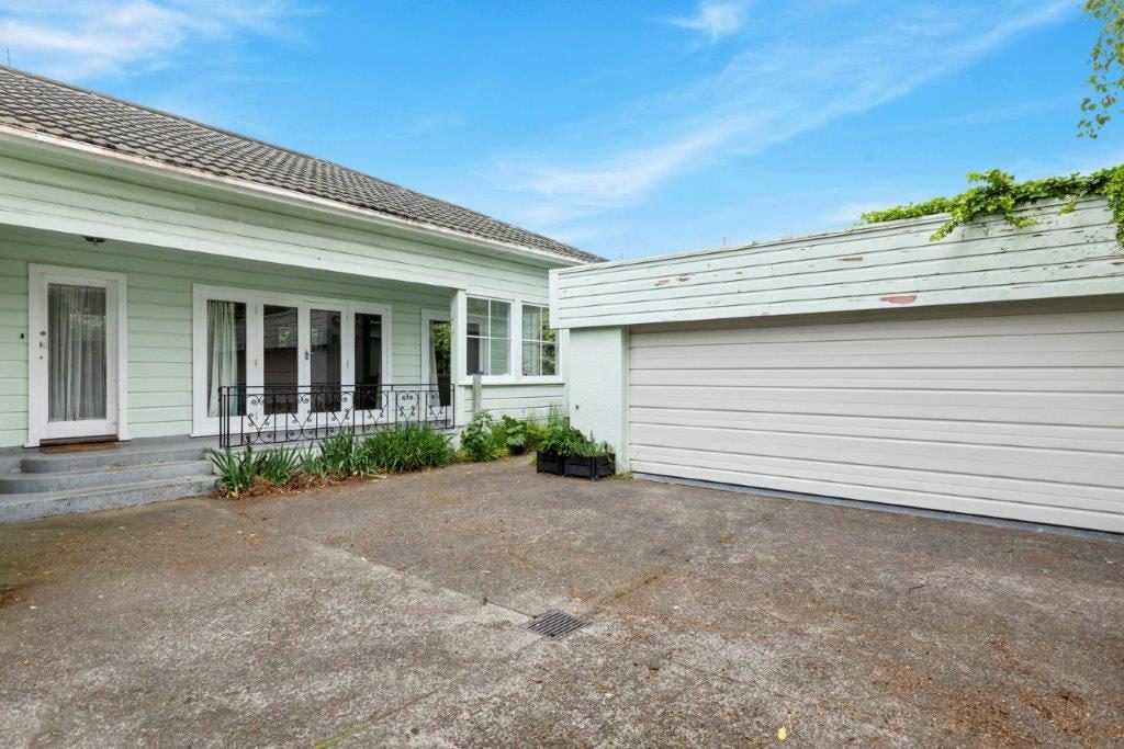 98 Waterloo Road, Hutt Central, Lower Hutt - Carousel 16
