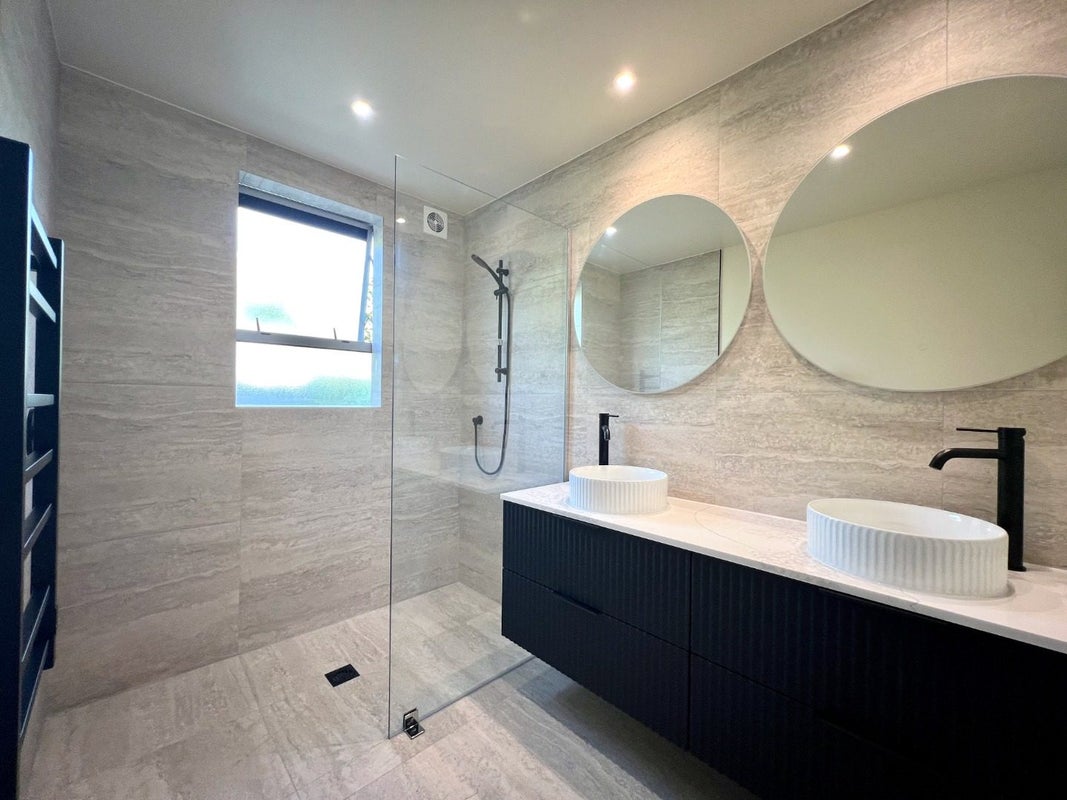 2B Finch Street, Morningside, Auckland - Carousel 2