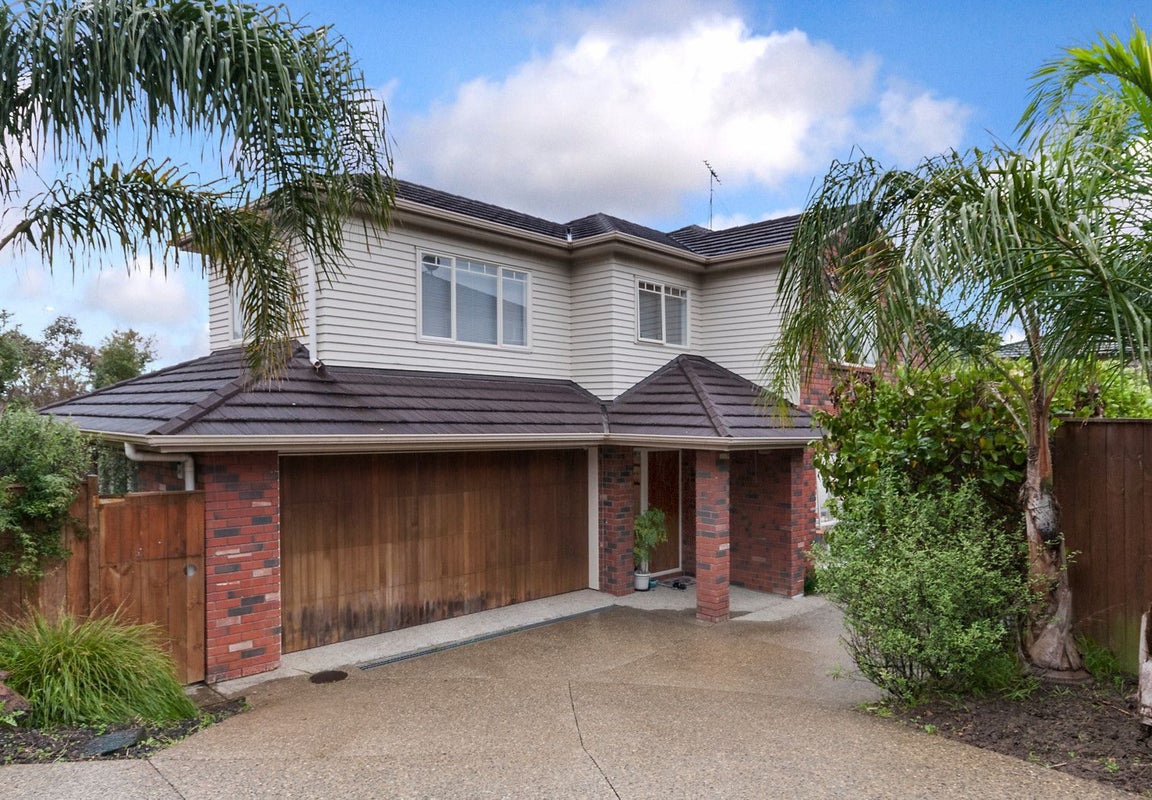 29G Paparoa Road, Cockle Bay, Auckland - Carousel 1