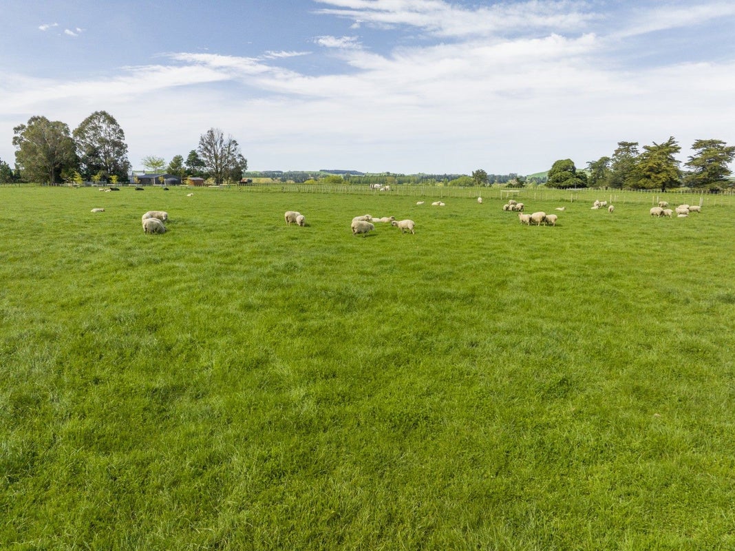 98 Aorangi Road, Bryndwr, Christchurch - Carousel 11