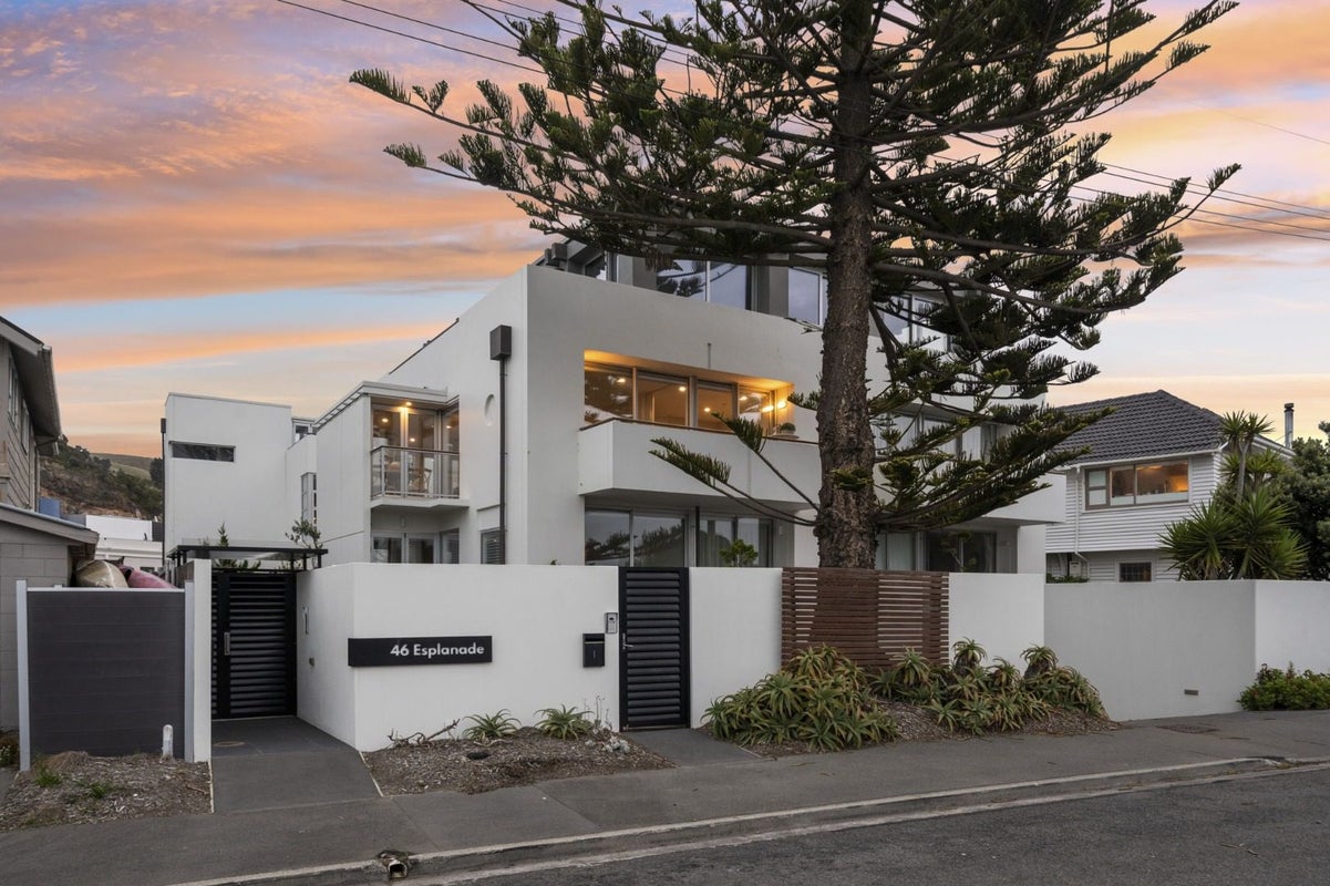 3/46 Esplanade, Sumner, Christchurch - Carousel 1