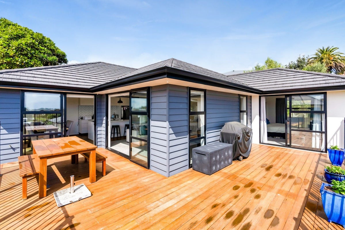 84A Wallath Road, Westown, New Plymouth - Carousel 1