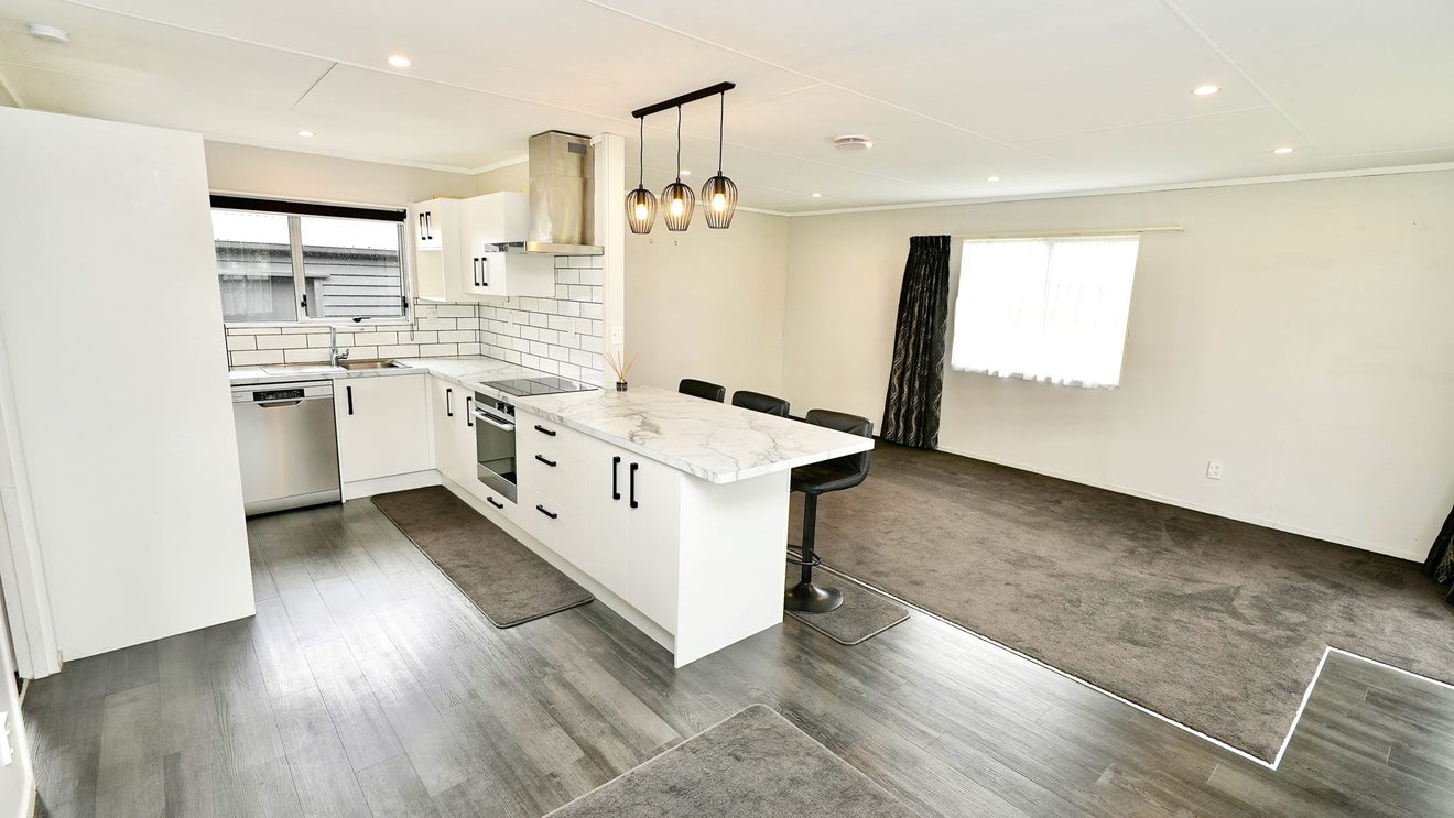 29 Acacia Street, Kelvin Grove, Palmerston North - Carousel 1