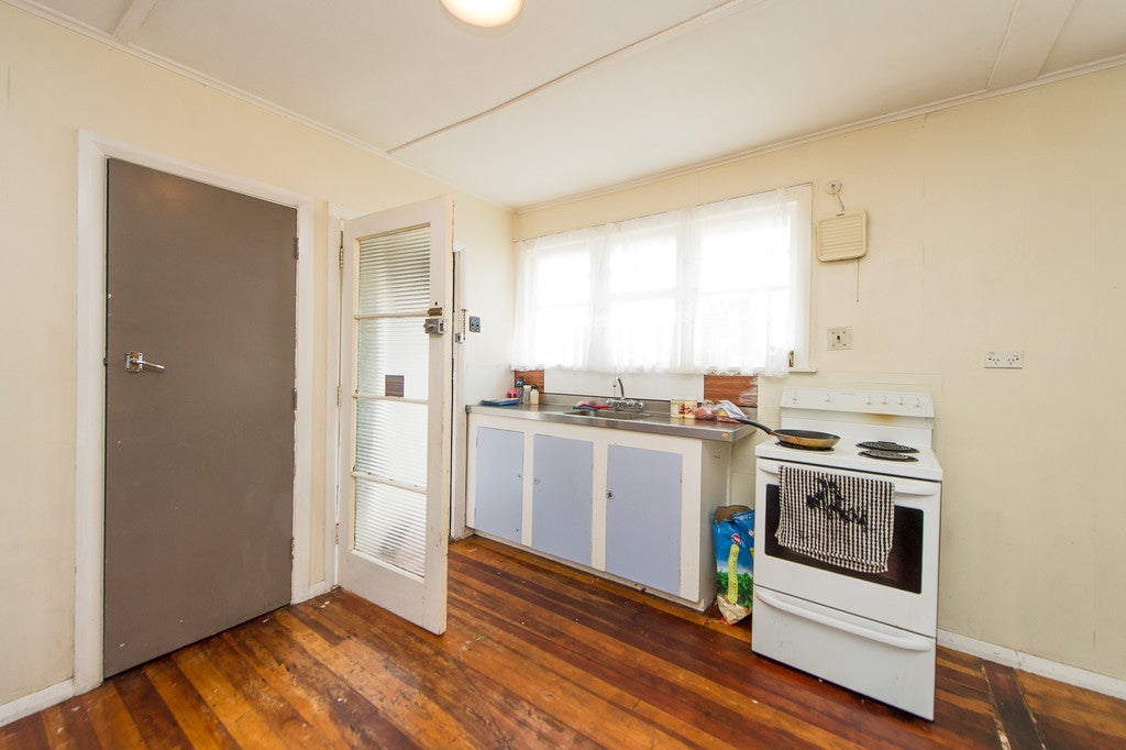 28 Salisbury Avenue, Whanganui East, Whanganui - Carousel 2