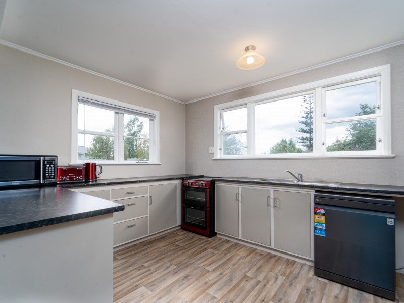 46 Keir Crescent, Lansdowne, Masterton - Carousel 2