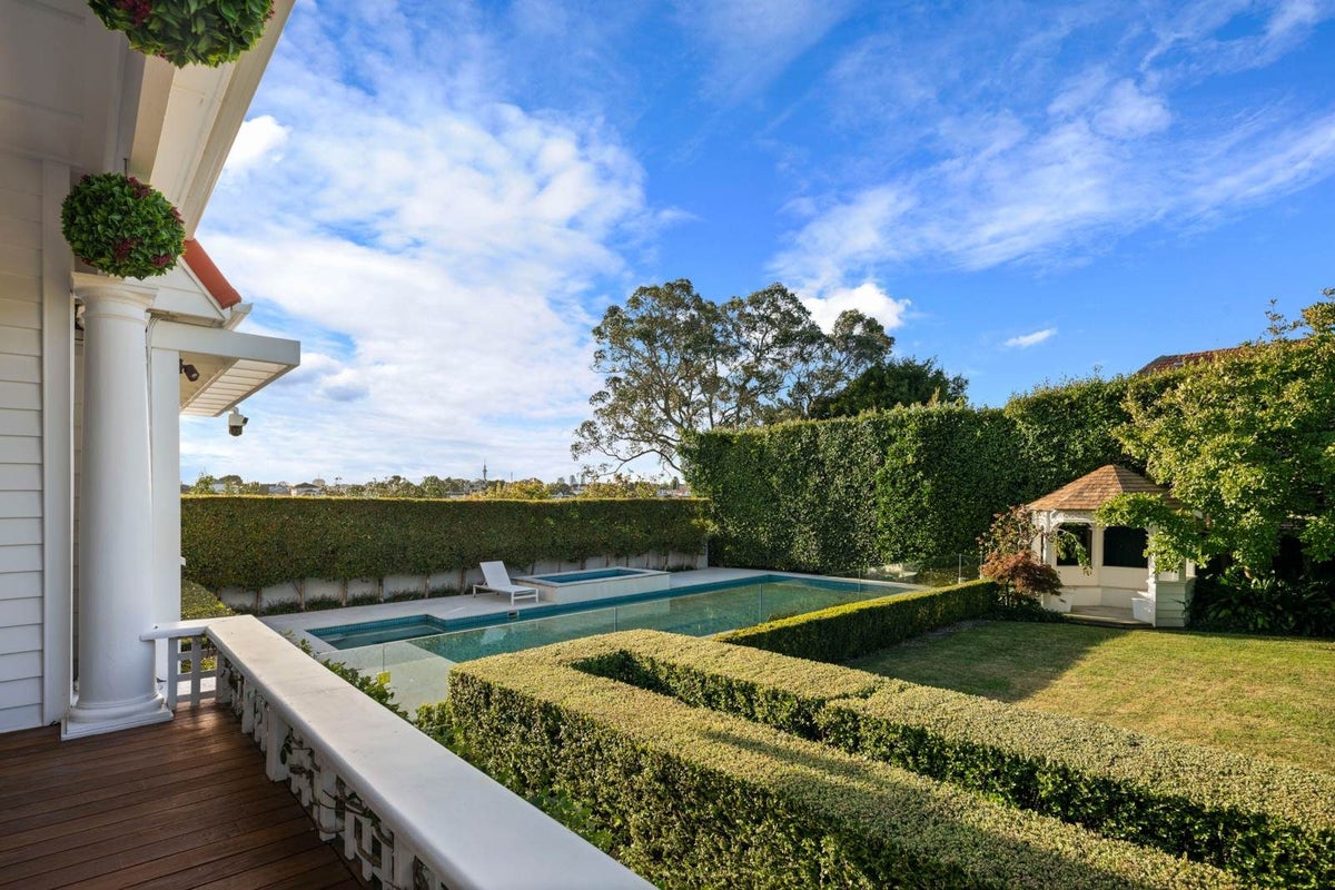 144 Orakei Road, Remuera, Auckland - Carousel 2