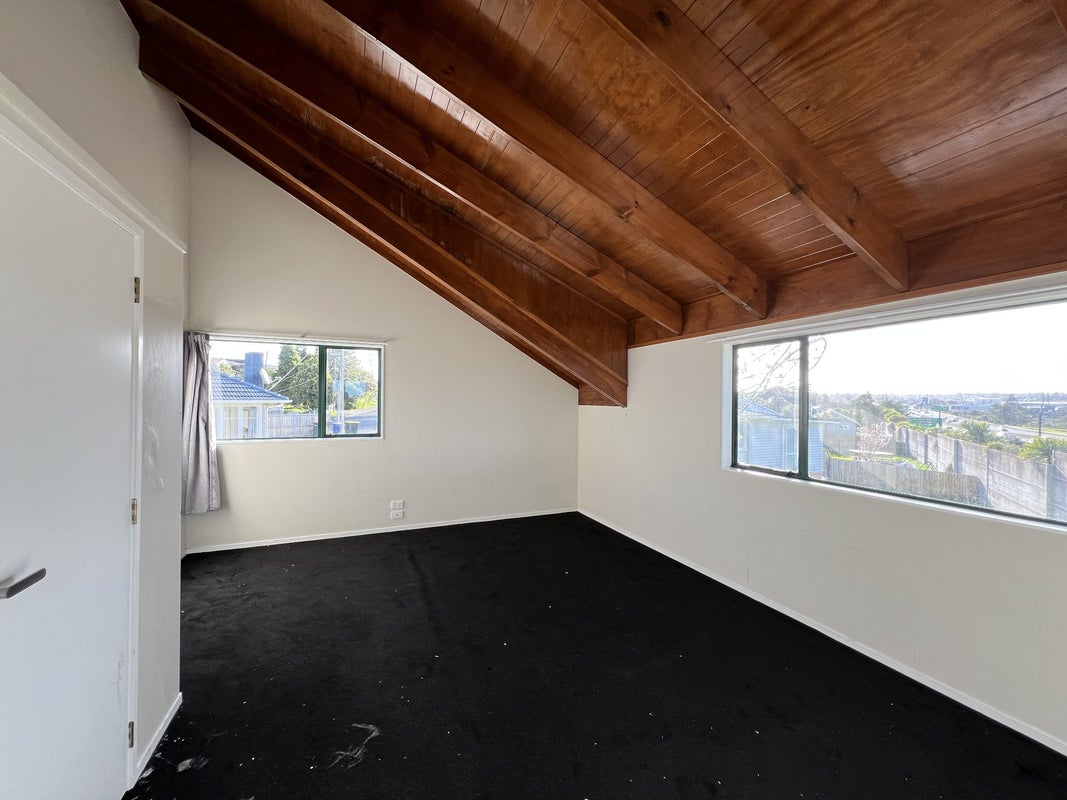 31A Paton Avenue, Te Atatu South, Auckland - Carousel 12