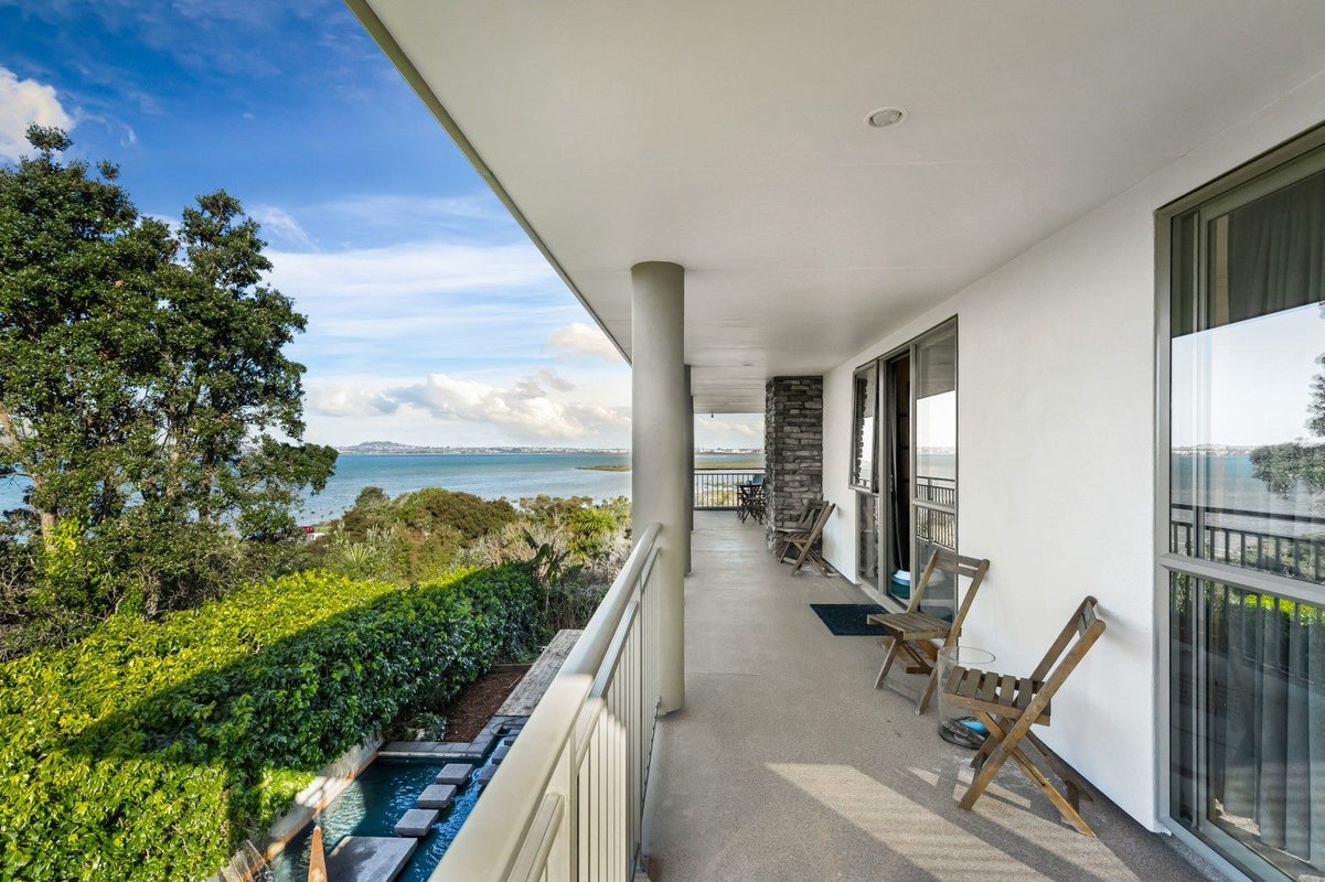 67 Harbour View Road, Te Atatu Peninsula, Auckland - Carousel 2