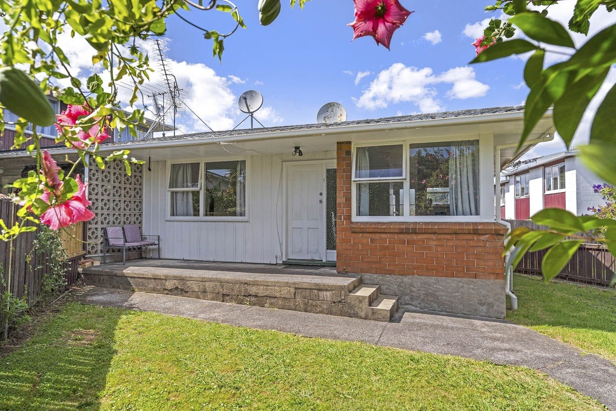 1/17 Peek Street, Ellerslie, Auckland - Carousel 1