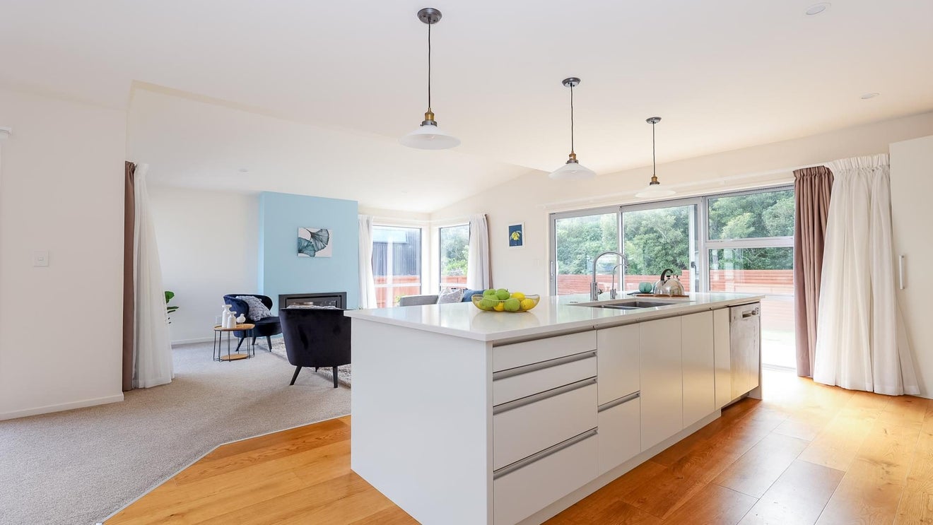 11 Crompton Avenue, Churton Park, Wellington - Carousel 2