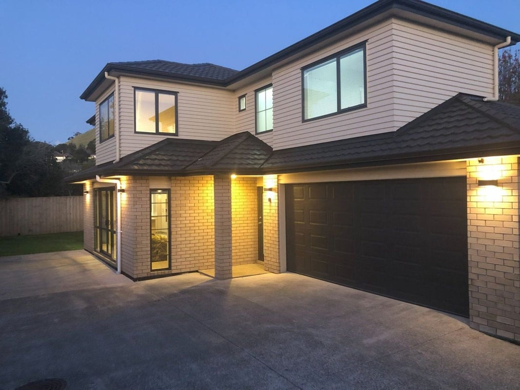 67A Wallace Road, Mangere Bridge, Auckland - Carousel 1