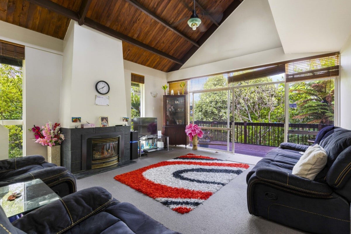 17 Jennifer Place, Chartwell, Hamilton - Carousel 2