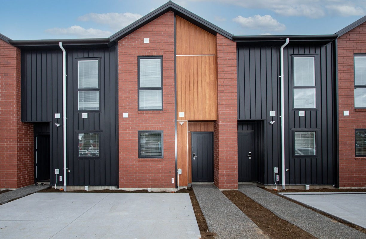 4/13 Palmerston Street, Hamilton Central, Hamilton - Carousel 1