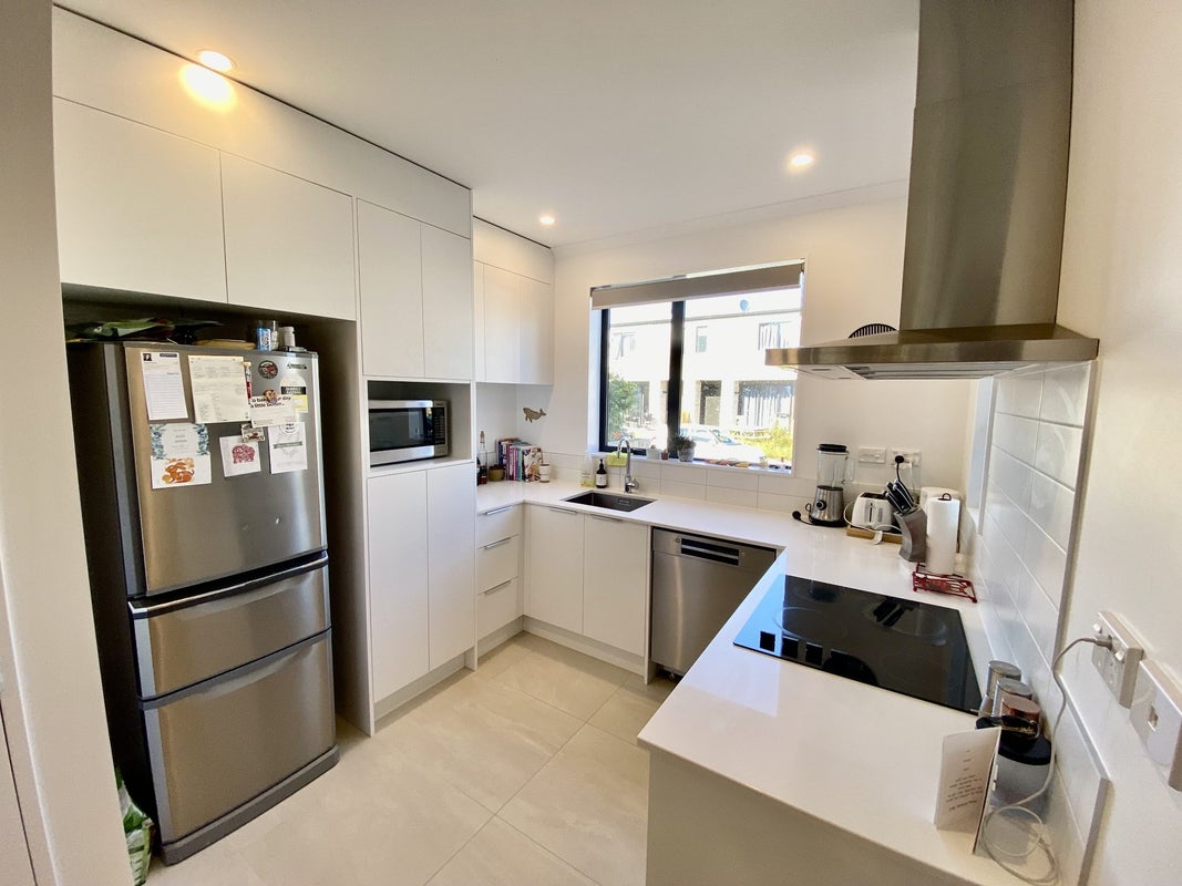 17 Harlow Crescent, Glen Innes, Auckland - Carousel 1