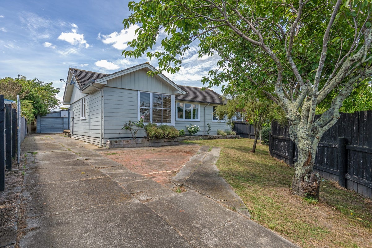 3 Heath Place, Awapuni, Palmerston North - Carousel 1
