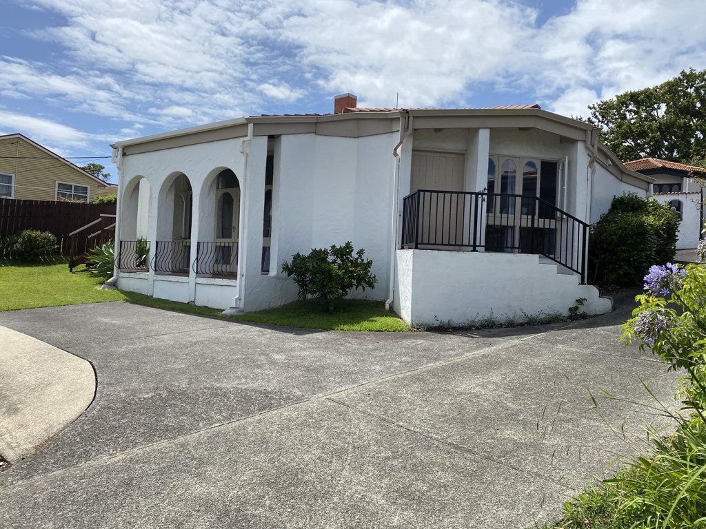 1/10 Ramsgate Terrace, Mairangi Bay, Auckland - Carousel 2