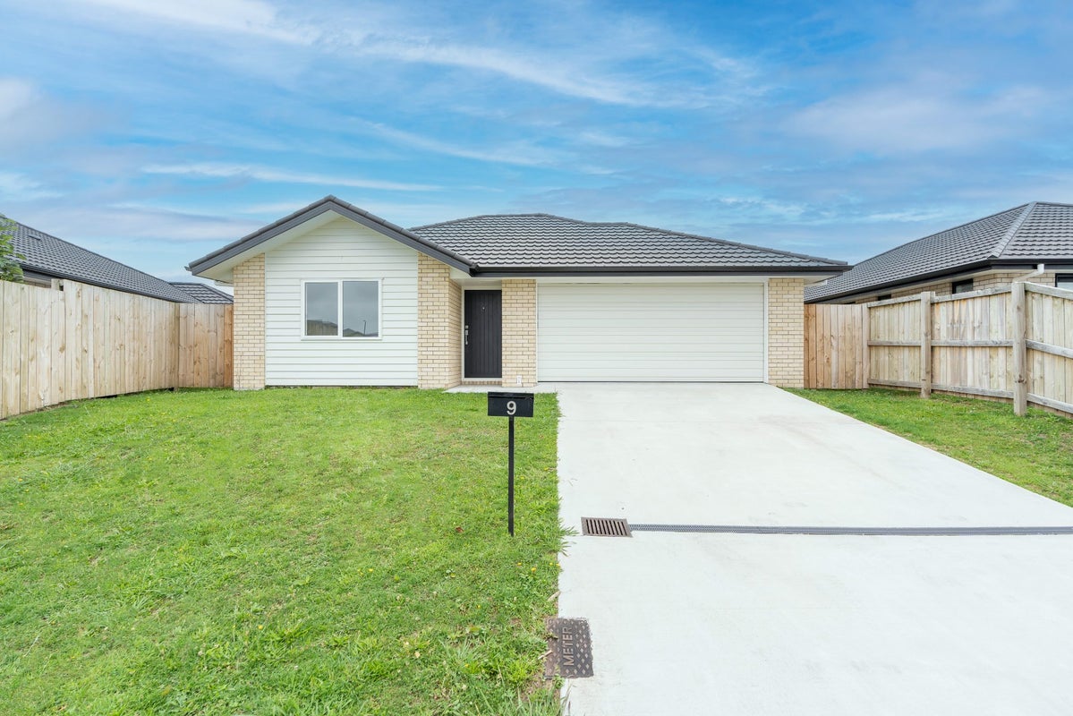 9 Keerangi Place, Rototuna North, Hamilton - Carousel 1