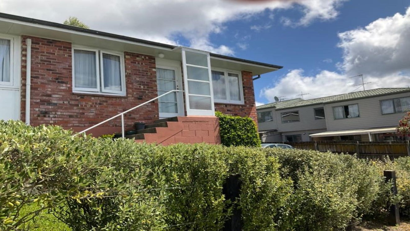 3 Kilham Avenue, Northcote, Auckland - Carousel 1