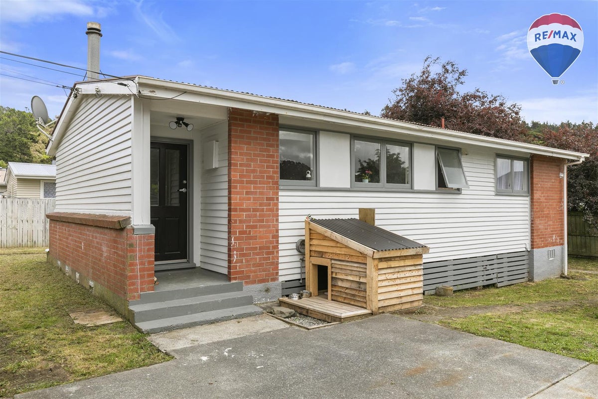 18 Delaney DR, Stokes Valley, Lower Hutt - Carousel 10