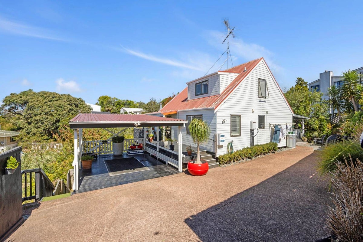 79A Goodall Street, Hillsborough, Auckland - Carousel 2