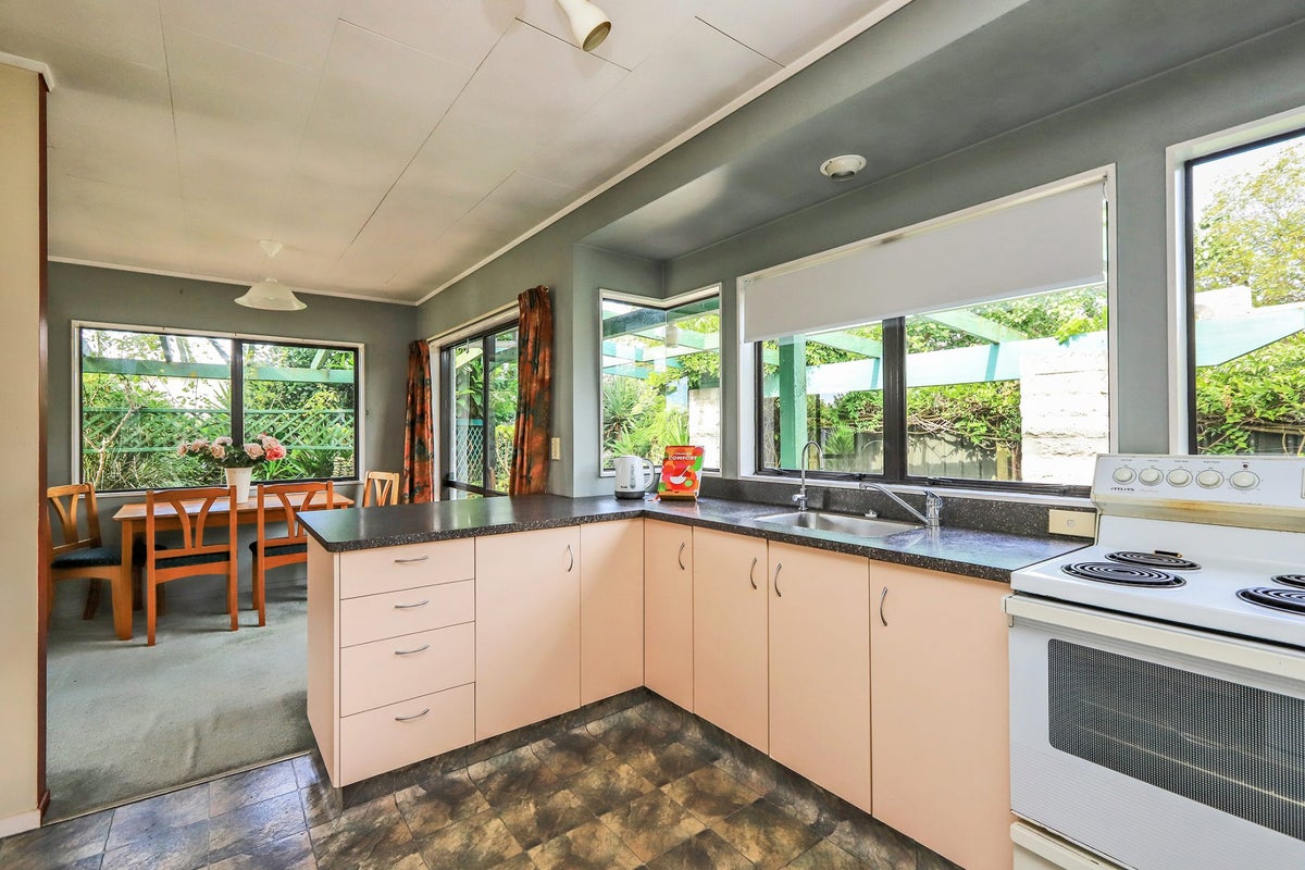 28 Dundee Drive, Flaxmere, Hastings - Carousel 2