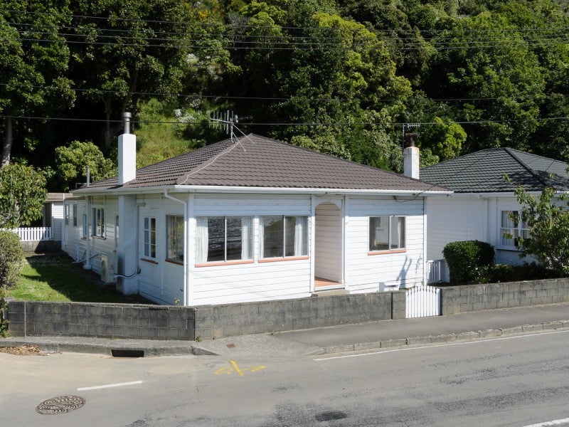 471 Karaka Bay Road, Karaka Bays, Wellington - Carousel 1