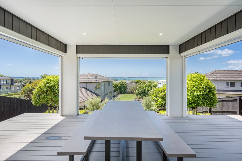 12 Thistle Close, Beachlands, Auckland - Carousel 2
