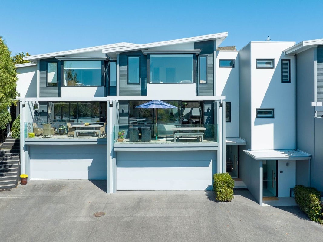6/5 The Moorings, Two Mile Bay, Taupo - Carousel 2