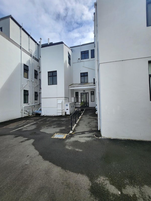6/24 Elizabeth Street, Mount Victoria, Wellington - Carousel 1