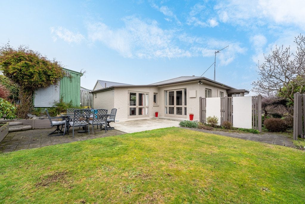 15 Hassall Street, Parkside, Timaru - Carousel 1