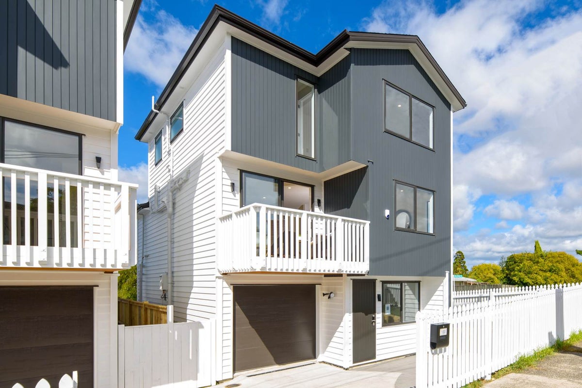 100 Rosamund Avenue, New Windsor, Auckland - Carousel 26
