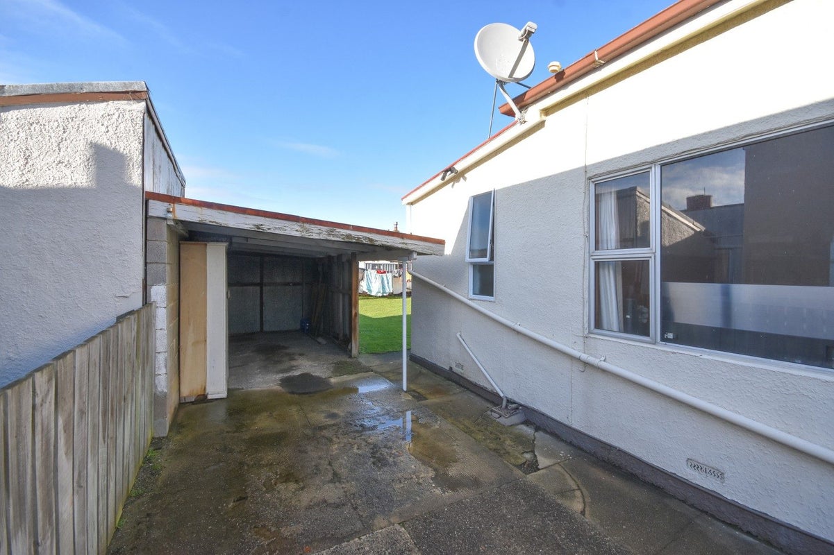 43 Young Street, Saint Kilda, Dunedin - Carousel 13
