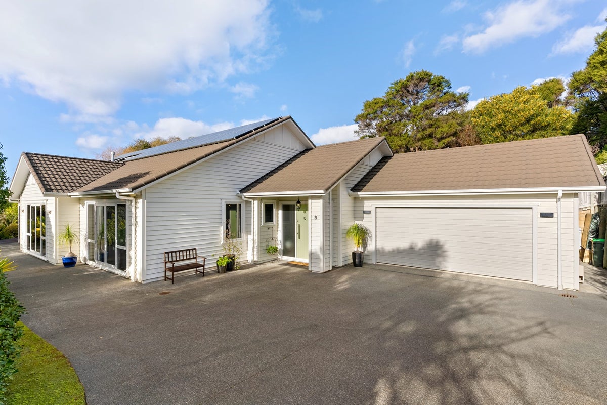 9 Beachwood Drive, Hatfields Beach, Orewa - Carousel 1