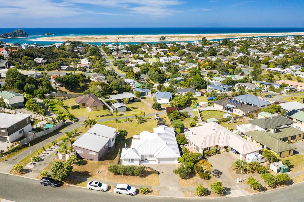 16 Driftwood Place, Mangawhai Heads, Mangawhai - Carousel 2