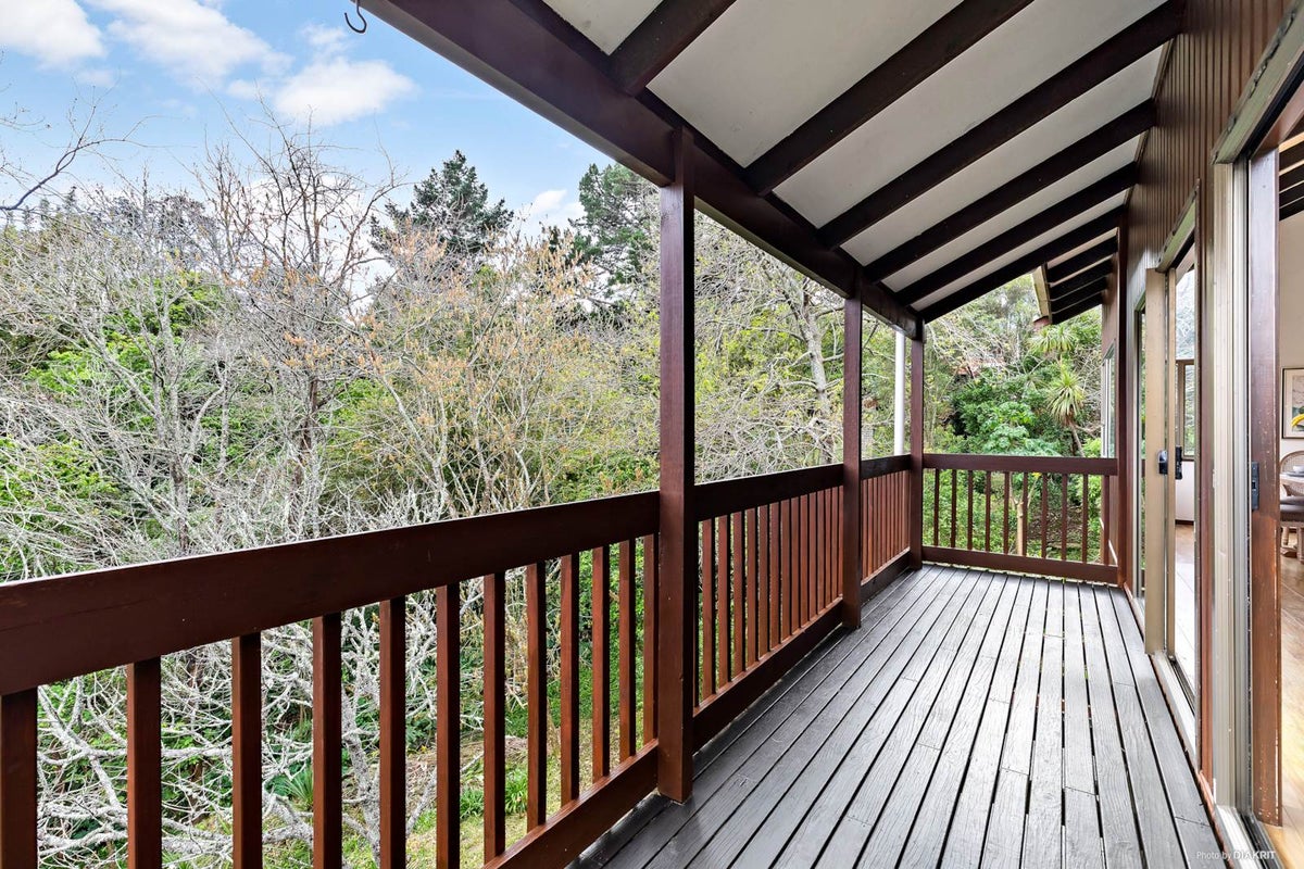 44 Castleton Drive, Howick, Auckland - Carousel 2