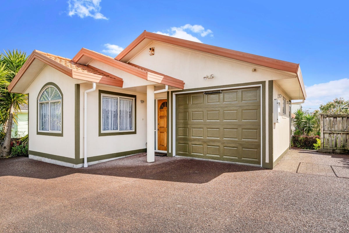 9B Ambler Avenue, Glen Eden, Auckland - Carousel 1